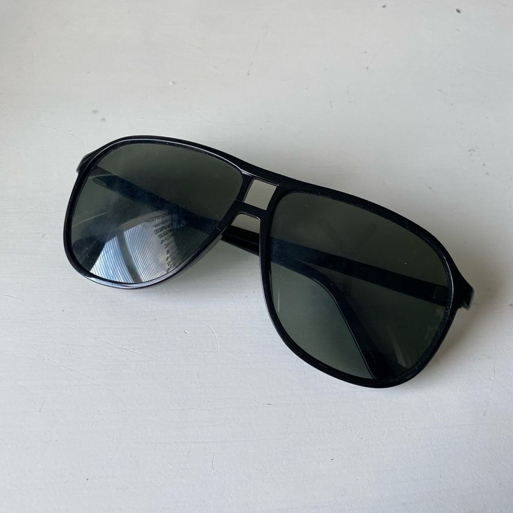 Vintage Inspired Oversized Black Aviator Sunglasses